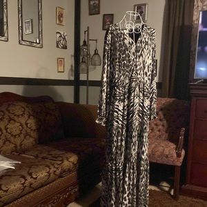 Avenue,Size 18/20,animal print,Long sleeve